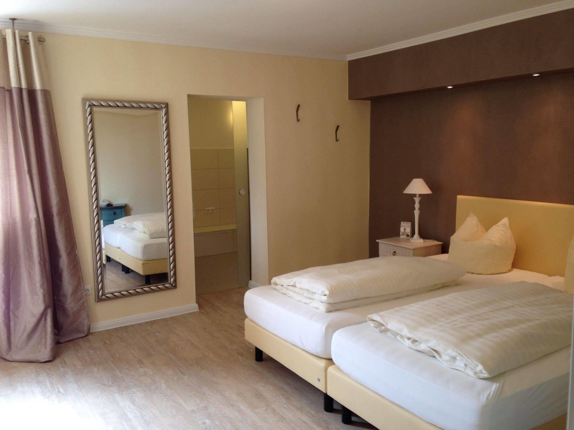 Landhotel Franck Garni Brietlingen Екстер'єр фото
